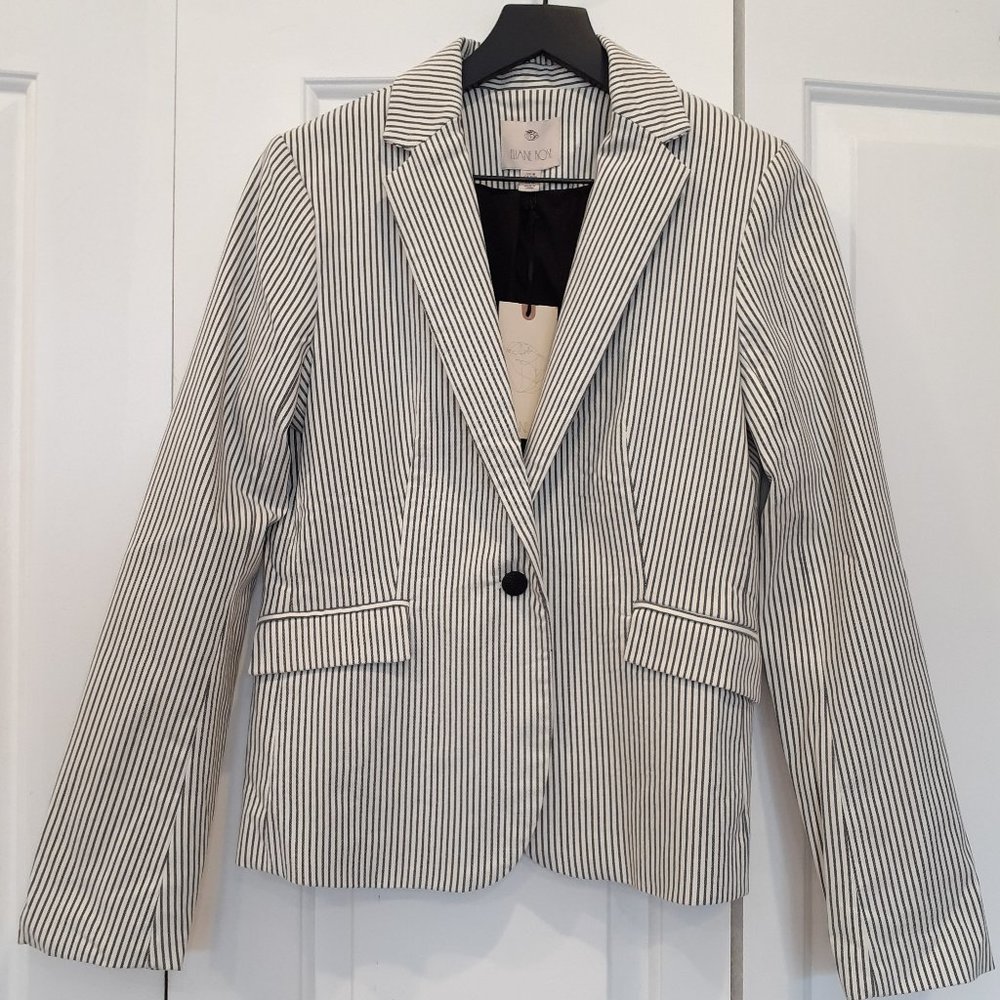 Fitted Single-Button Striped Blazer
